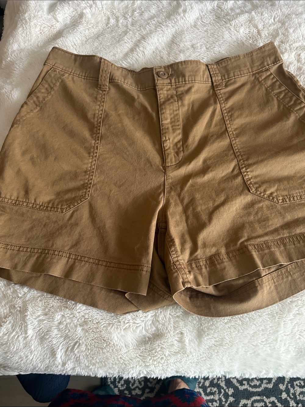 Old Navy Women's Utility Bermuda Shorts in Brown-Tan
